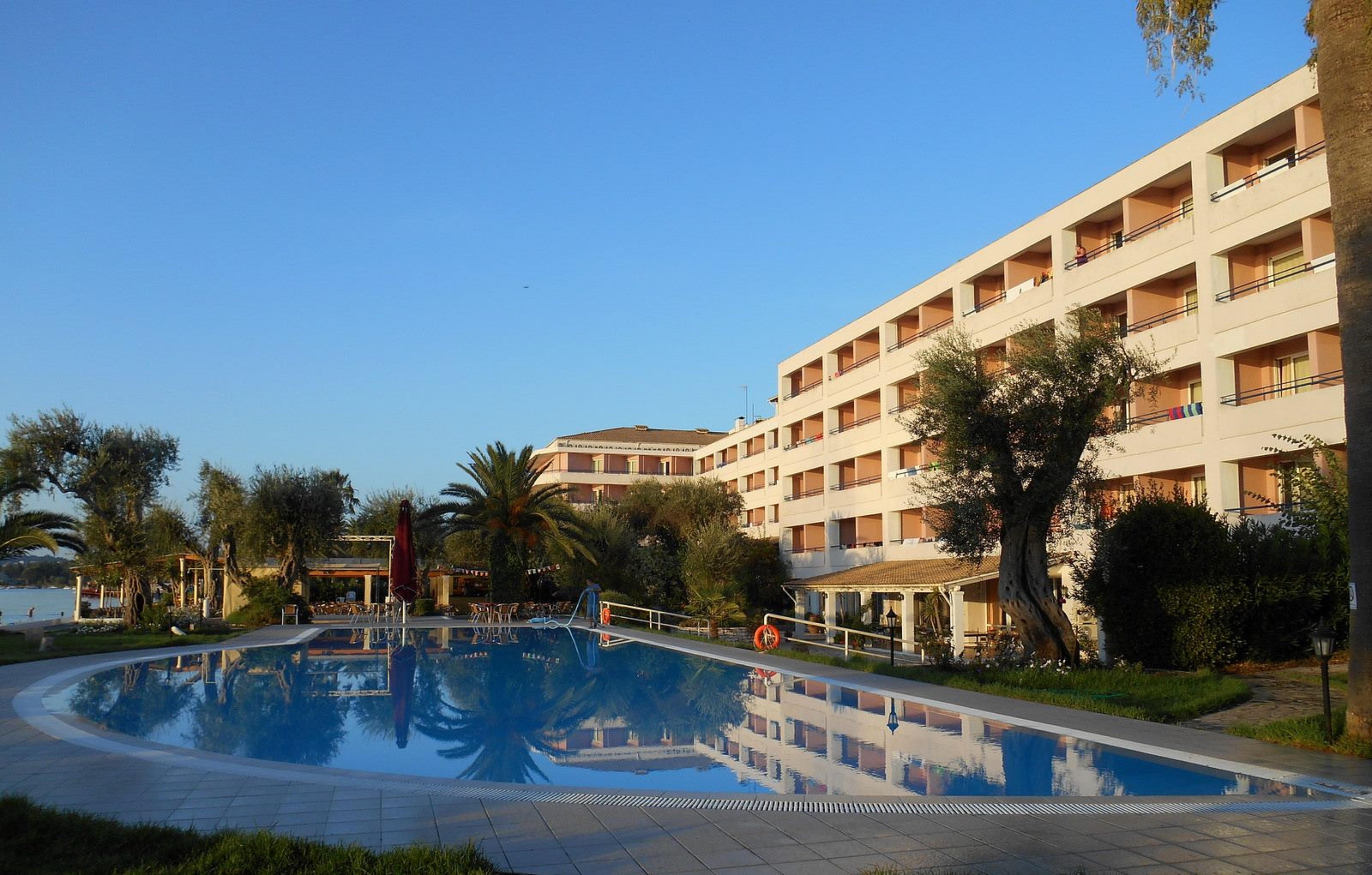 Elea Beach Hotel Dassia  Esterno foto