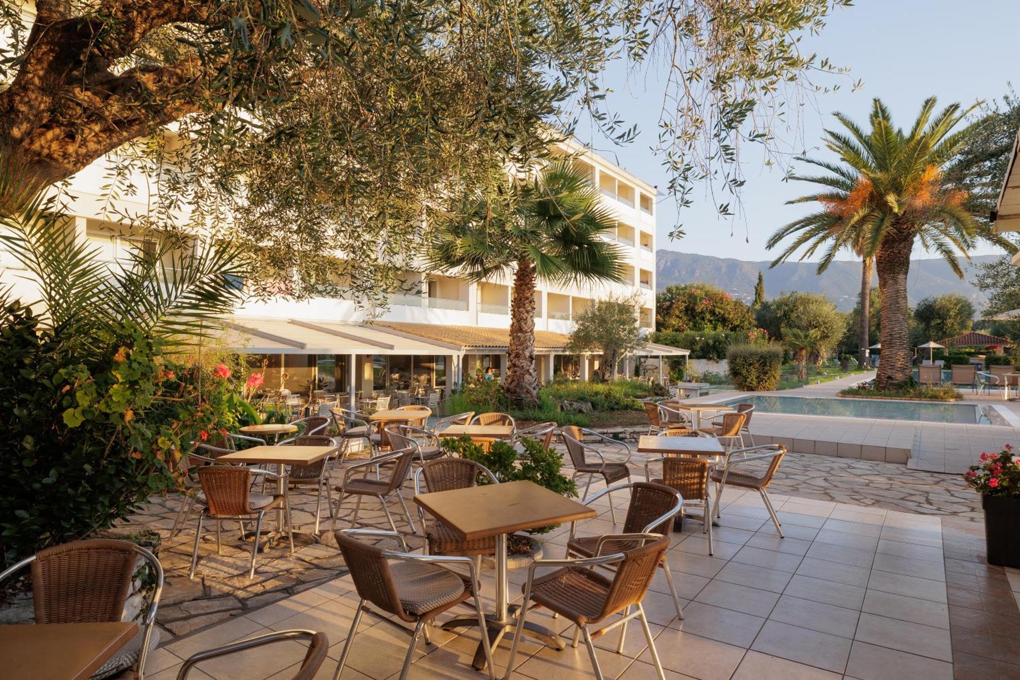 Elea Beach Hotel Dassia  Esterno foto