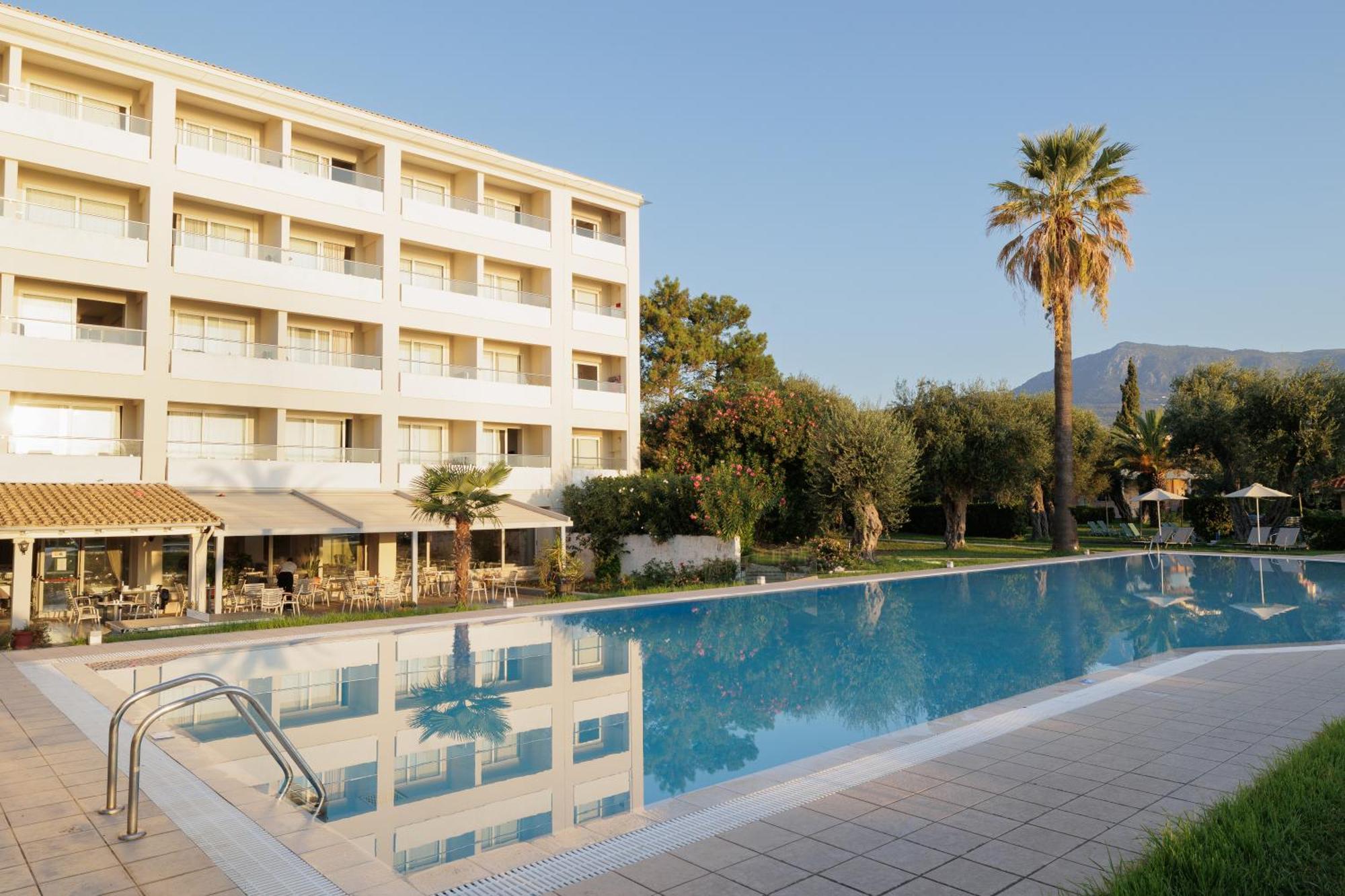 Elea Beach Hotel Dassia  Esterno foto