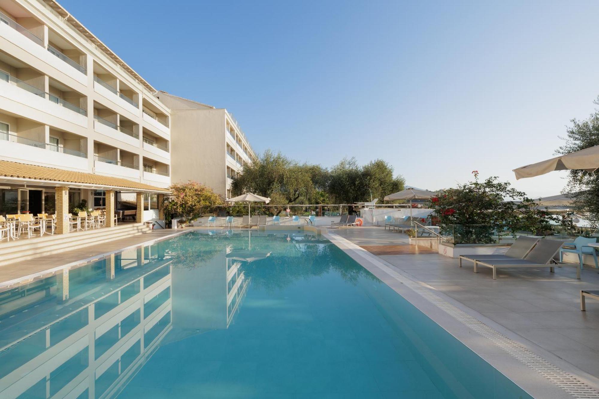 Elea Beach Hotel Dassia  Esterno foto